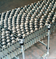 Suppliers Of Flexible Extending Steel Skate Wheel Conveyor For Packaging Manufacturing