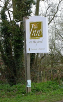 Public House Sign Makers In Surrey