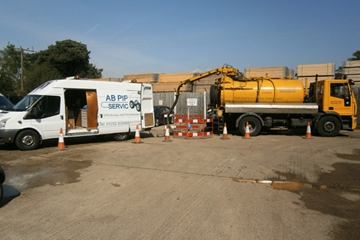 High Pressure Tanker Jetting Unit Emergency Blockage Clearing Specialist Contractors