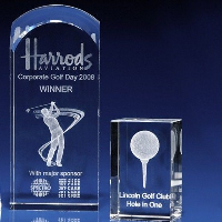 CRYSTAL GLASS GOLF PAPERWEIGHT OR AWARD.