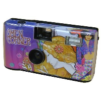DELUXE SINGLE USE DISPOSABLE CAMERA.