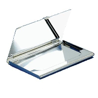 SILVER PLATED METAL BUSINESS CARD OR CREDIT CARD HOLDER CASE.