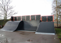 Roll In Ramp Skatepark Equipment For Youth Clubs