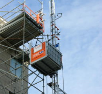 Scaffolders Hoist For Landmark Constructions