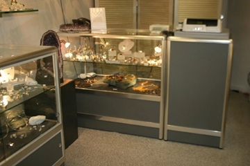 Bespoke Retail Display Counters With Lights