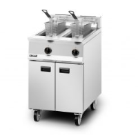 Lincat Opus 800 Natural Gas Free-standing Twin Tank Fryer with Pumped Filtration - 2 Baskets - W 600 mm - 32.0 kW