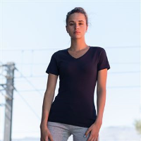 Feel good women's stretch v-neck t-shirt