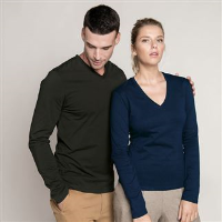 Long sleeve v-neck t-shirt