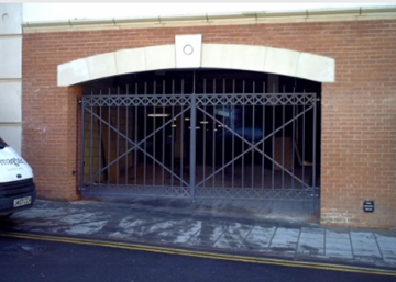 High-Security Sliding Gates In Nottingham