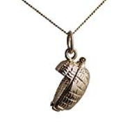 9ct Gold 10x16mm Baby in a Basket Pendant with a 0.6mm wide curb Chain 16 inches Only Suitable for Children