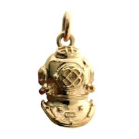 9ct Gold 18x12mm solid Deep Sea Divers Helmet Pendant or Charm