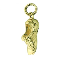 9ct Gold 19x8mm Sports trainer Pendant or Charm