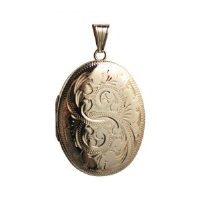 9ct Gold 35x26mm oval hand engraved Locket