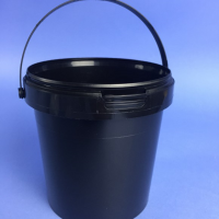 BLACK 1 LITRE BUCKET C/W PLASTIC HANDLE & TAMPER EVIDENT NECK