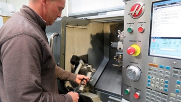 Specialist Engineer For CNC Turning Service