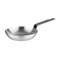 Vogue 7"" Black Iron Frying Pan - 1.2mm Gauge (GD062)