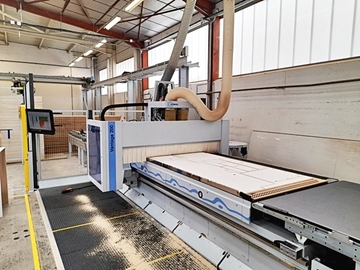 CNC Machine Centre Nesting Cell with Automatic Panel loading. Vantage 510 Concept 2 