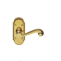 Carlisle Brass Chesham Door Handle on Short Latch Plate Polished Brass