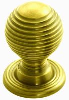 Fingertip Design 28mm Queen Anne Cupboard Knob Polished Brass