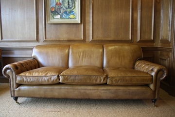 Full Scroll Buttoned Arm Lansdown Sofa