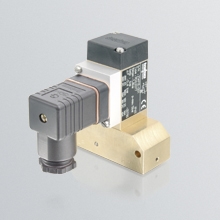 UK Suppliers of Compact Differential Pressure Picostat