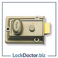 KM2581 YALE 77 & 706 Non-Deadlocking Traditional Nightlatch