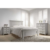 Mila Panelled Bed 4'6 Clay