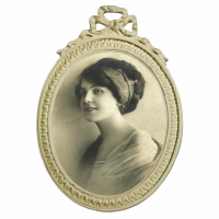 White Clay Paint Oval Photo Frame Swags And Ribbons