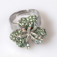 Triple Leaf Flower Ring Small Chrysolite