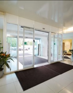 Installer High-Quality Automatic Door Systems 