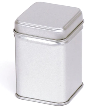 Boîte métallique argentée, carrée et longue avec couvercle coiffant étagé