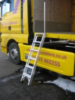 Aluminium Shelf Ladders For Commercial Industries