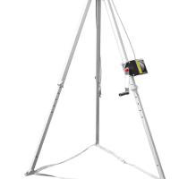 Confind Space Tripod and Winch