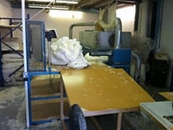 Fibre opening and blowing machinery for the upholstery
