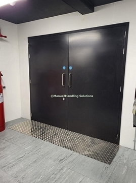 Mezz Goods Lift Data Centre Manchester