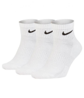 Suppliers Of Nike everyday cushion ankle socks (3 pairs)