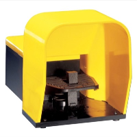 Lovato KG Foot Switch K Series One Pedal with Pedal Actuator Block Plastic Body Cover Contacts 1 N/O & 1 N/C Snap Action