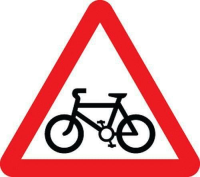 Cycle route ahead class RA1 600mm tri