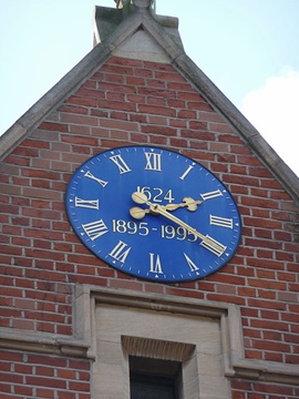  Classic Style Roman Exterior Clock