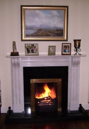 Dublin Corbel 60&#39; Shelf Cream &#47; White Marble Fireplace