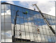 Building glass maintenance