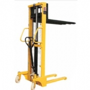 2.5m Manual Stacker Trucks