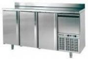 Infrico FMPP2500 Tall Back Bar 4 Door Counter