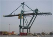Heavy crane lifting