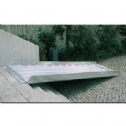 Wheelchair stair bridge ramp &#45; Type AOL&#45;R 