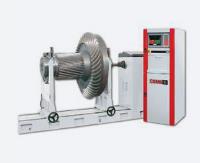 Z4500-GV  Balancing machine with end drive