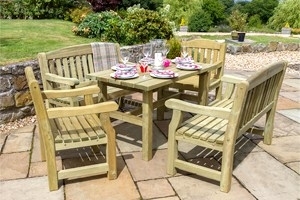 Stylish and Comfortable Alfresco Dining Sets