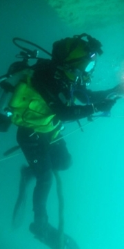 Multi skilled surface diving personnel 