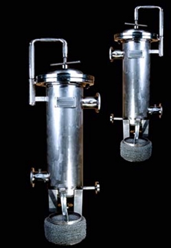 Filter Housings and Filter Vessels 