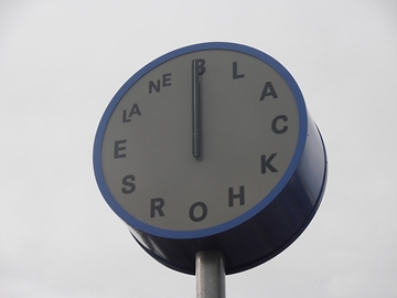 Modern Pillar Clock